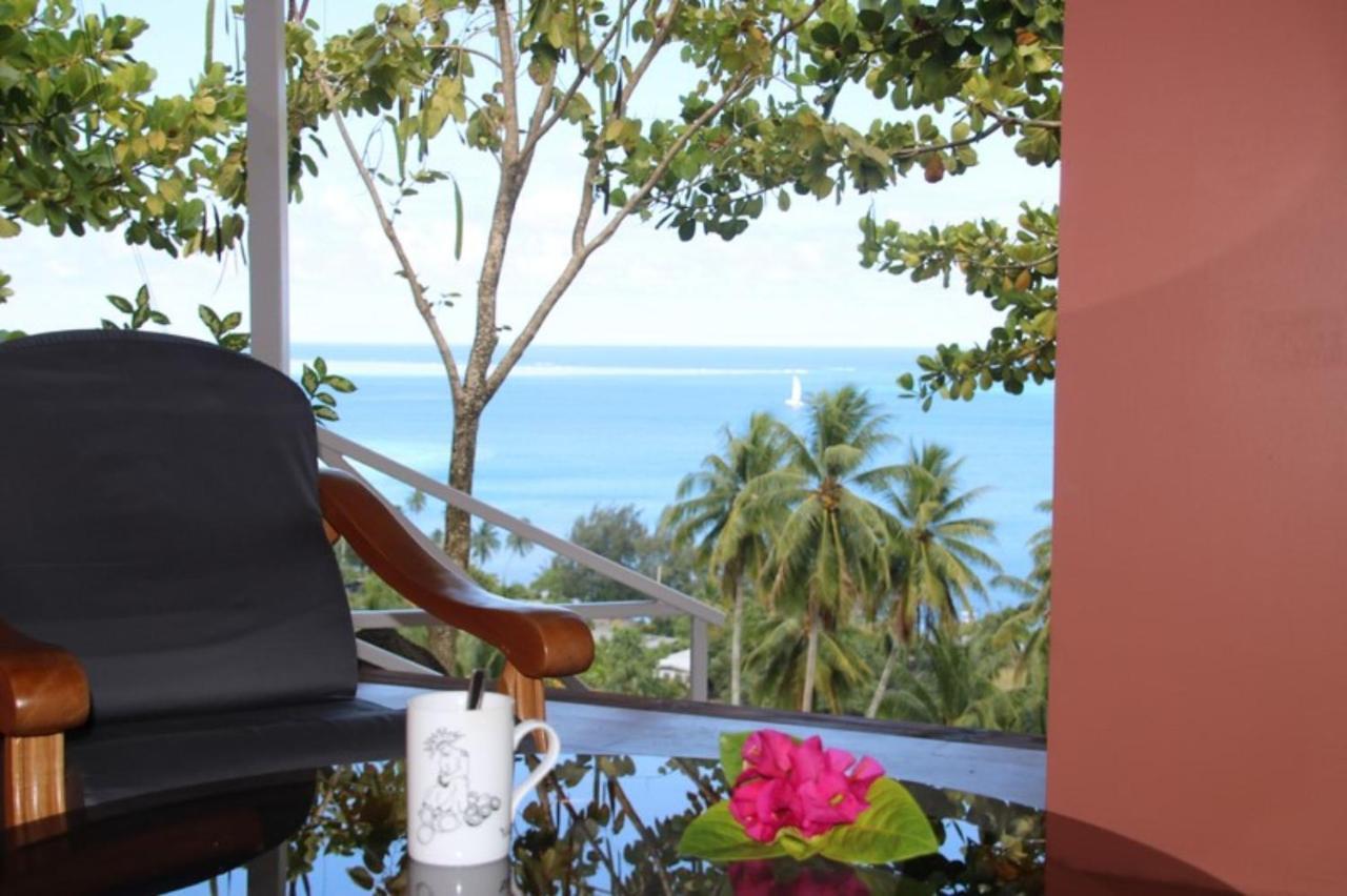 Bora Bora Holiday'S Lodge Bagian luar foto