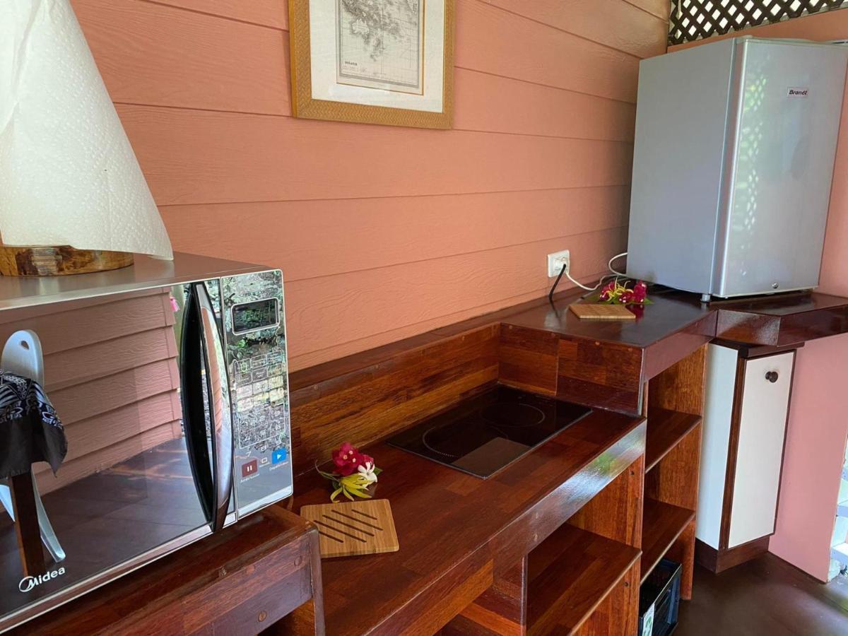 Bora Bora Holiday'S Lodge Bagian luar foto