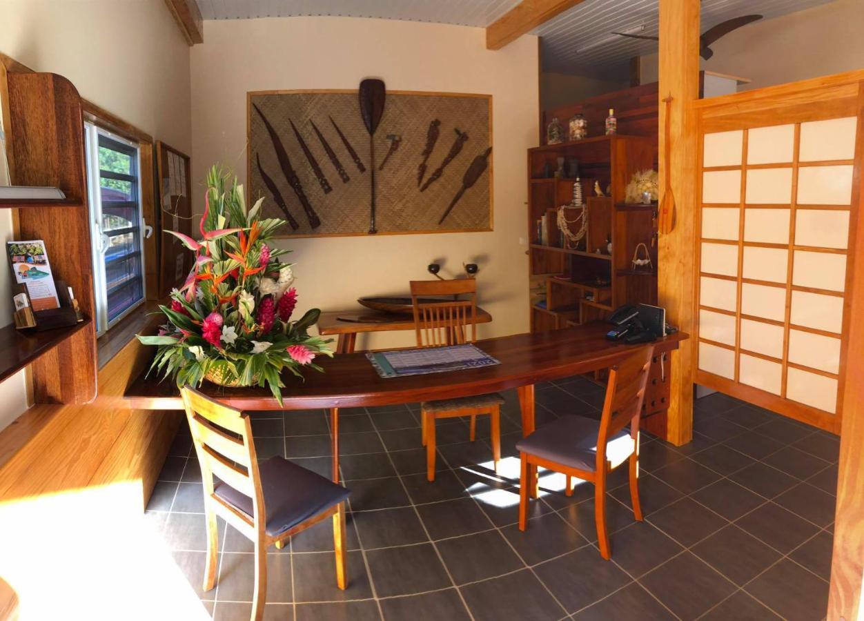 Bora Bora Holiday'S Lodge Bagian luar foto