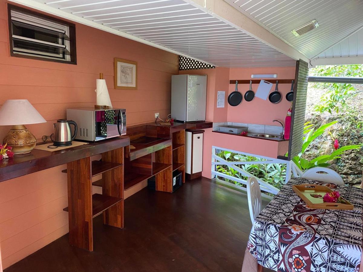 Bora Bora Holiday'S Lodge Bagian luar foto