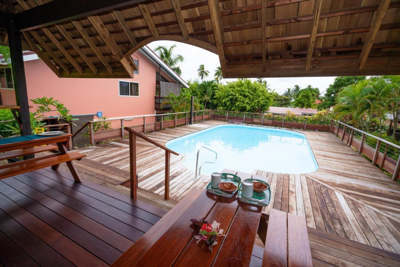 Bora Bora Holiday'S Lodge Bagian luar foto