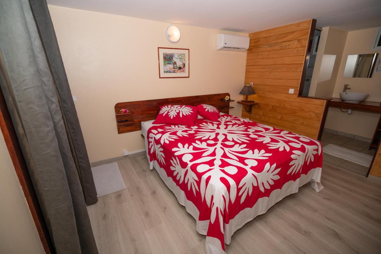 Bora Bora Holiday'S Lodge Bagian luar foto
