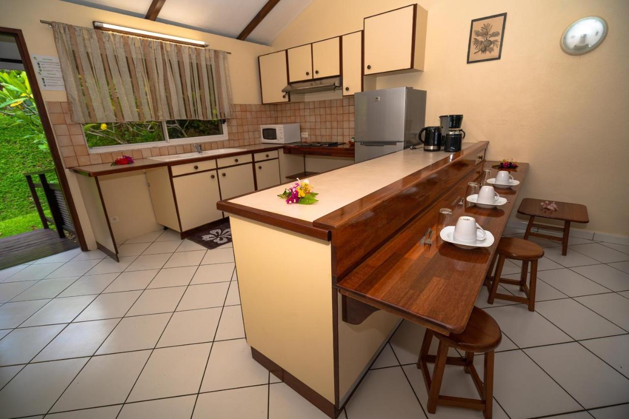 Bora Bora Holiday'S Lodge Bagian luar foto