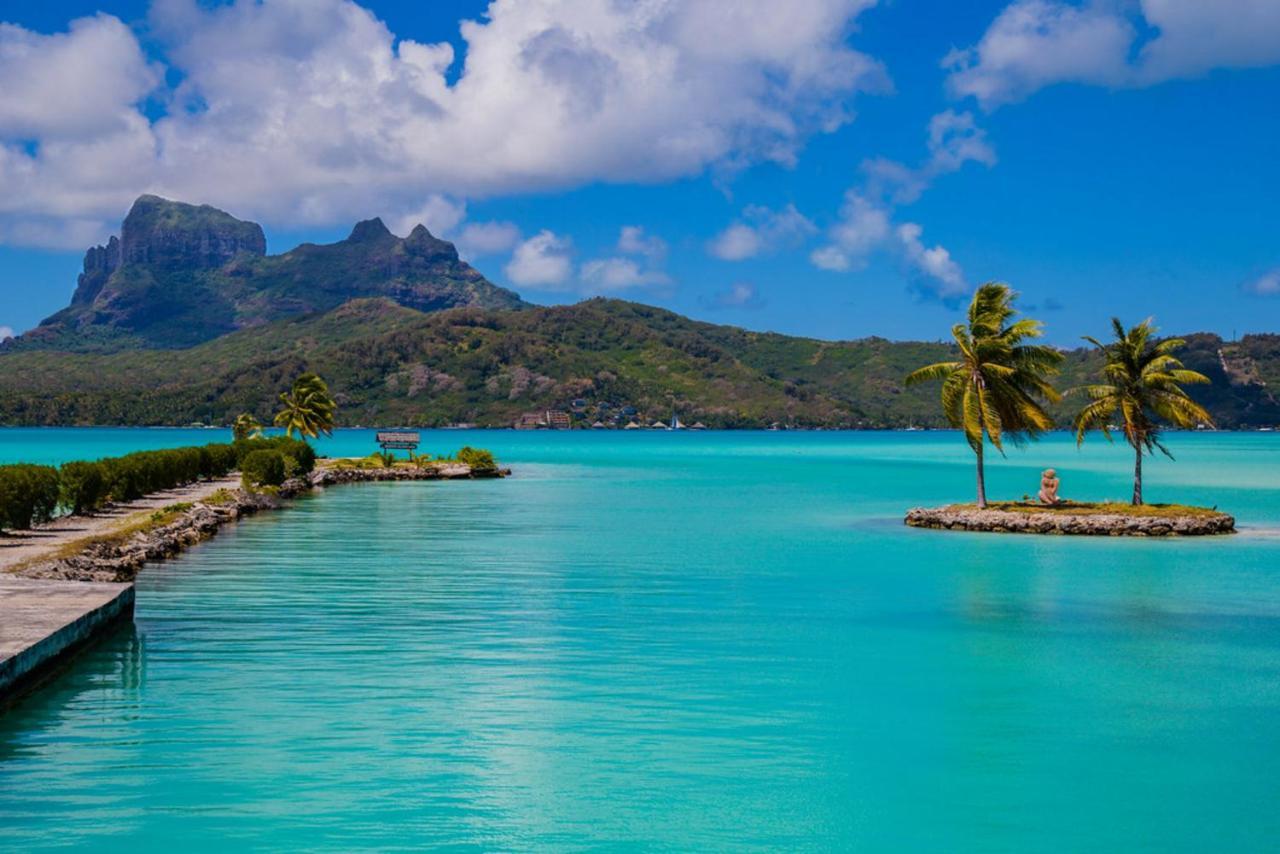 Bora Bora Holiday'S Lodge Bagian luar foto
